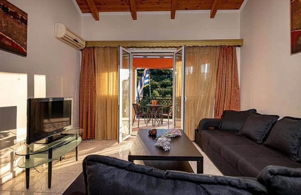 Tsiolis Studios & Apartments Ciliví Kültér fotó